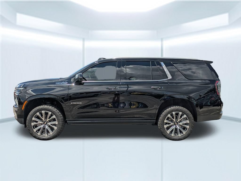 Used 2025 Chevrolet Tahoe High Country AWD/4WD image 2