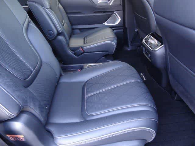 Used 2025 INFINITI QX80 Sensory w/ Exterior Package AWD/4WD image 17