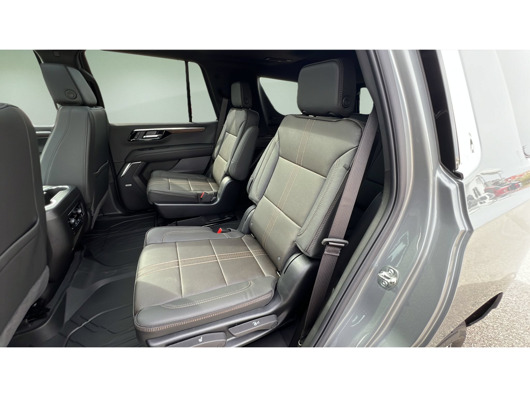 New 2027 Chevrolet Tahoe High Country w/ Sun And Tow Package AWD/4WD image 28