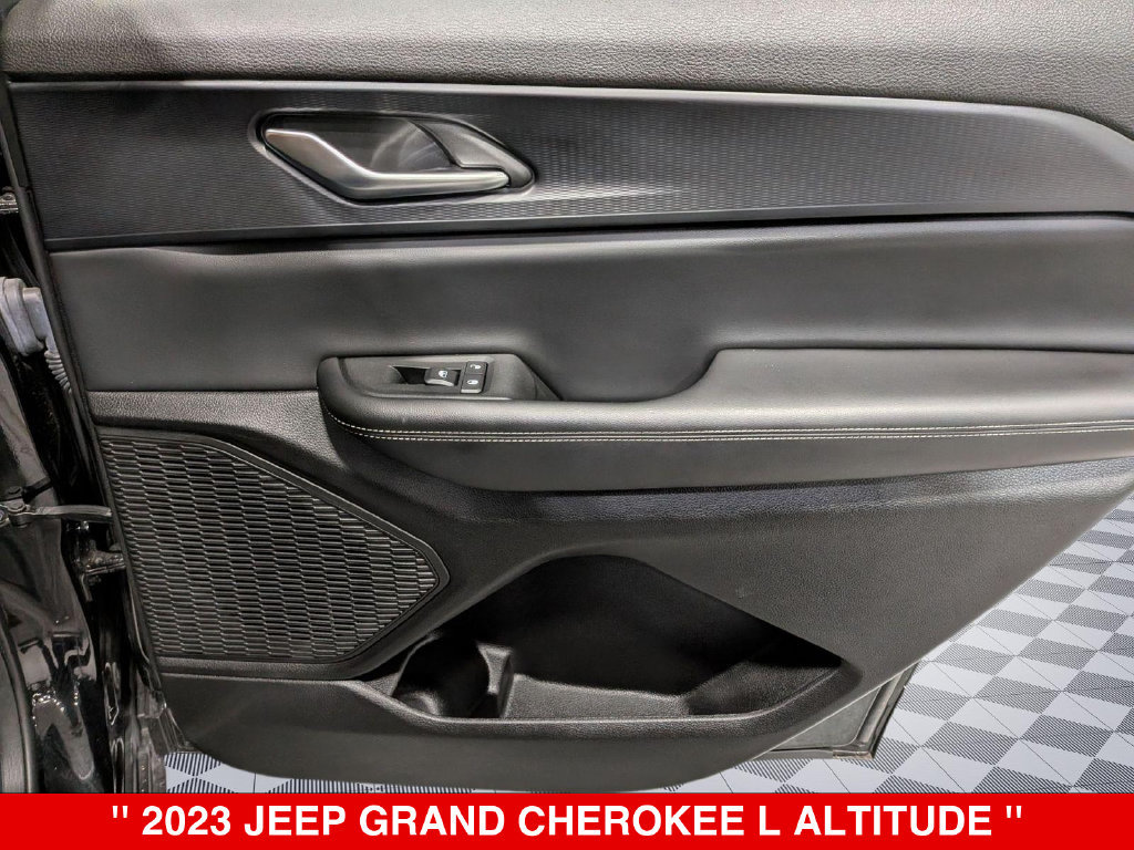 Used 2023 Jeep Grand Cherokee L Laredo AWD/4WD image 32