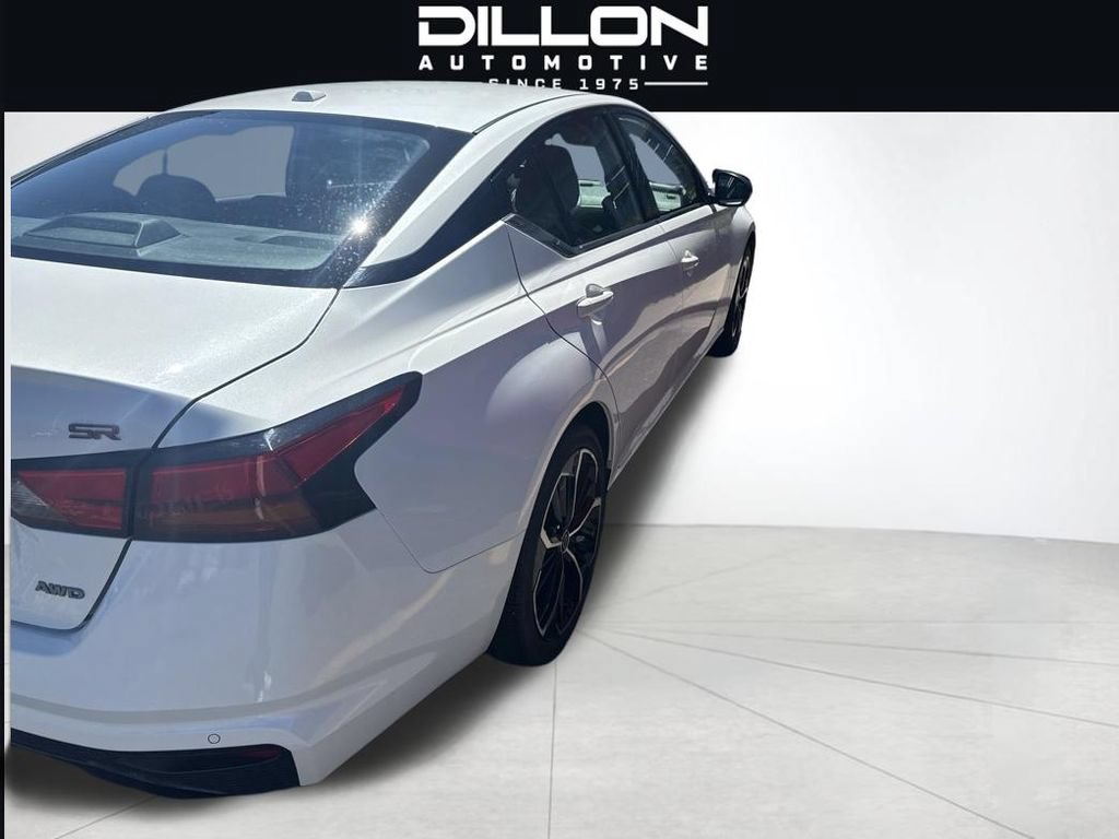 Used 2024 Nissan Altima 2.5 SR AWD/4WD image 4