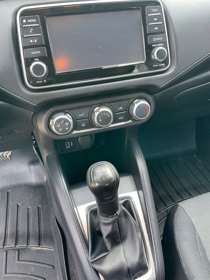 Used 2024 Nissan Versa S FWD image 11