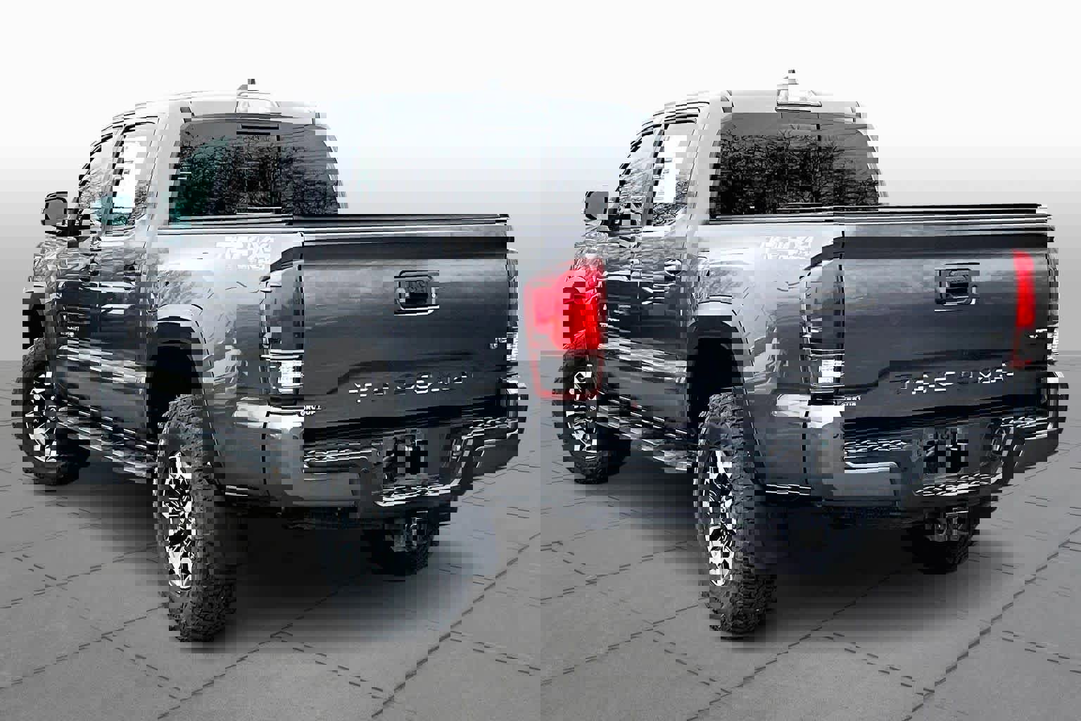 Certified 2018 Toyota Tacoma TRD Off-Road w/ Technology Package image 12