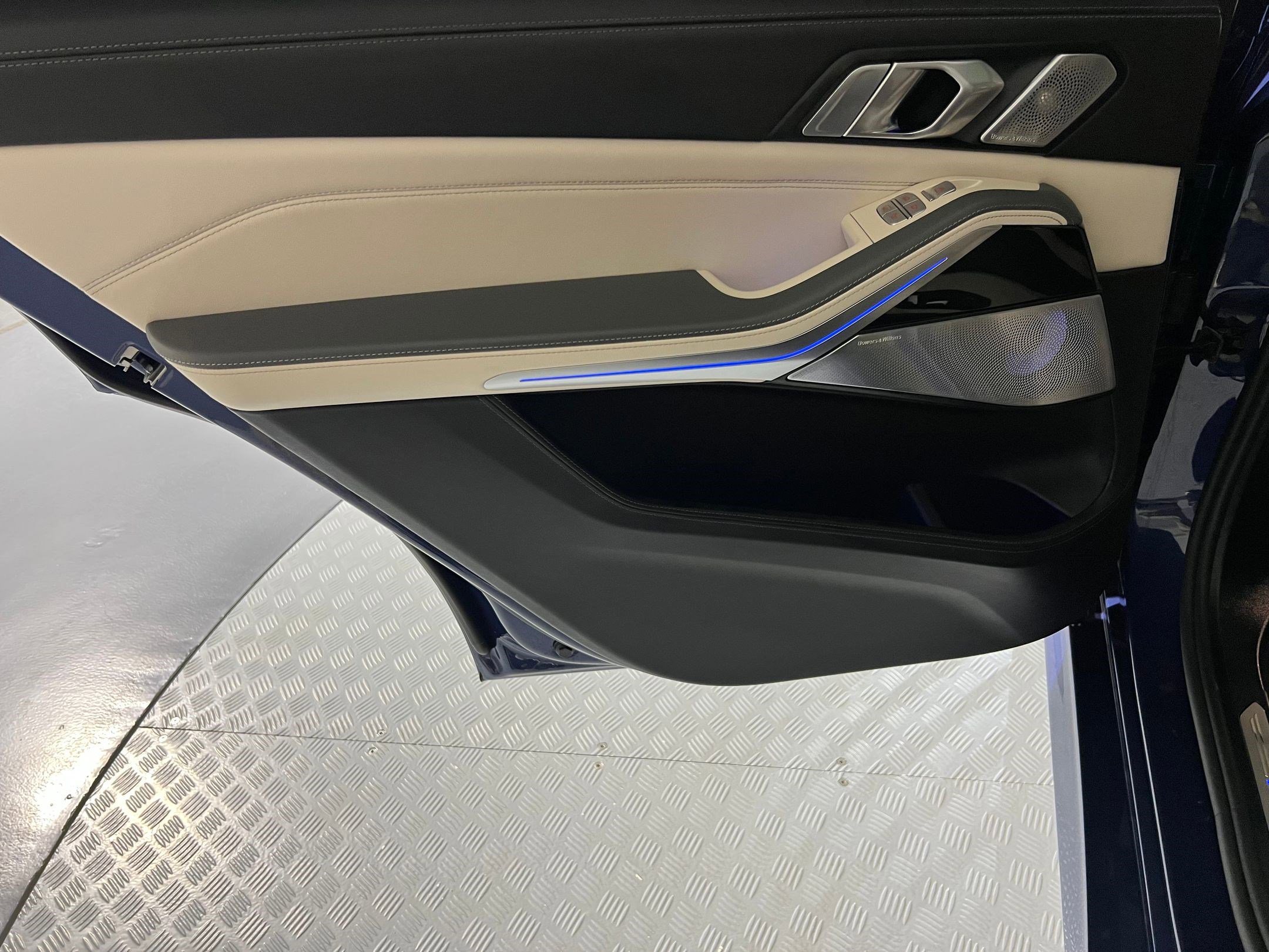 New 2026 BMW ALPINA XB7 image 34