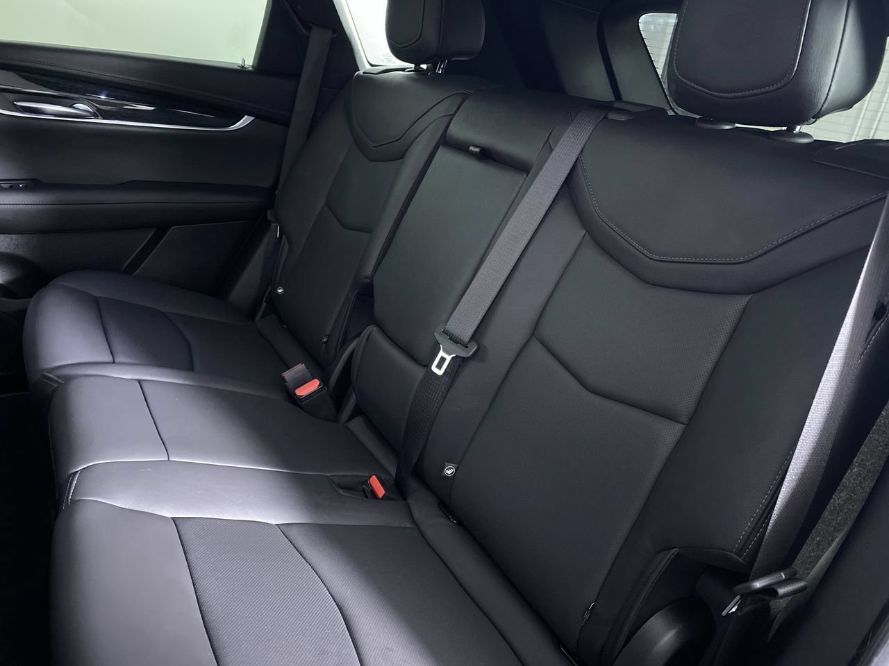 Certified 2020 Cadillac XT5 Premium Luxury FWD image 14
