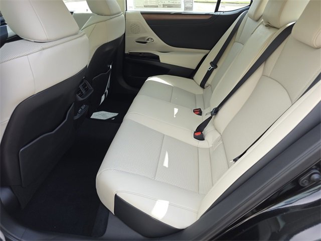 New 2025 Lexus ES 350 w/ Premium Package image 17