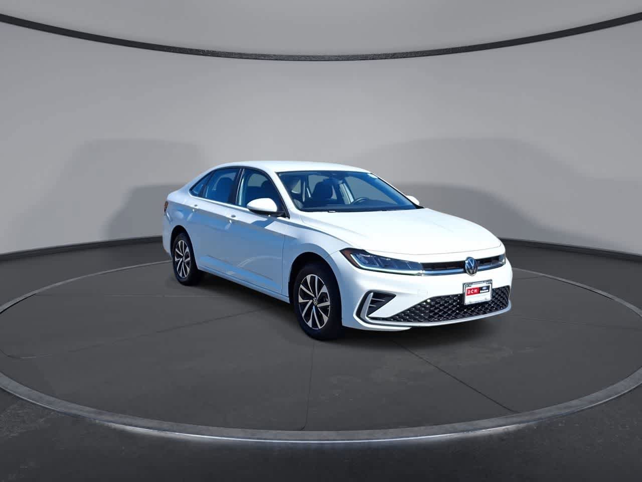 Used 2025 Volkswagen Jetta S image 2