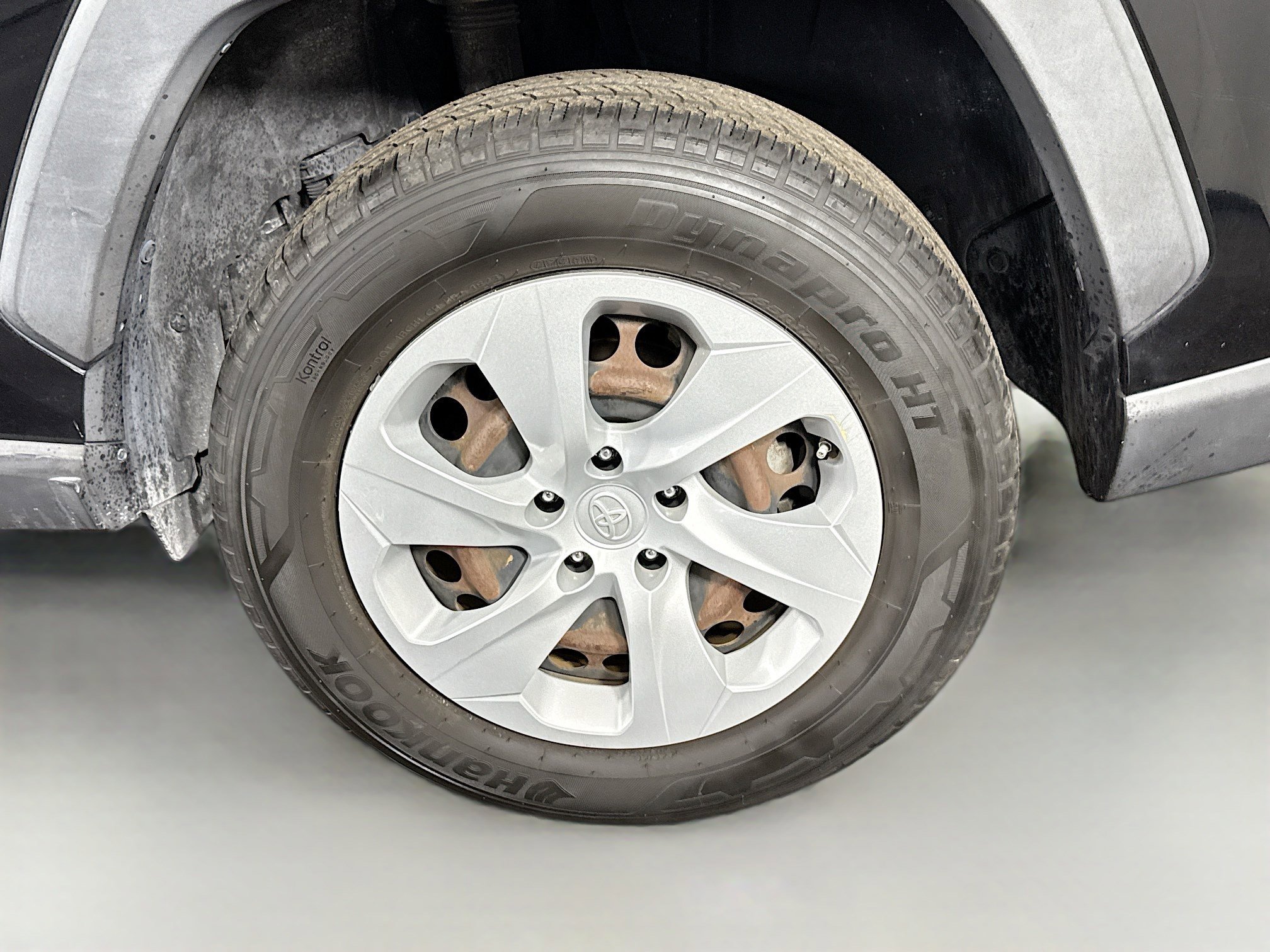 Used 2020 Toyota RAV4 LE image 36