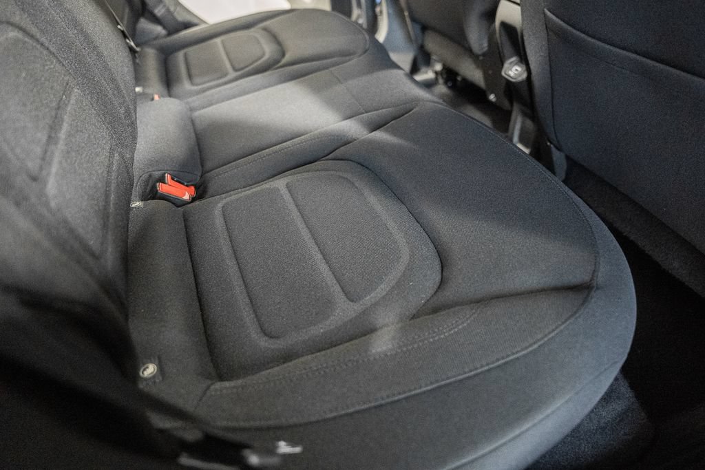 Certified 2018 Jeep Renegade Latitude AWD/4WD image 29