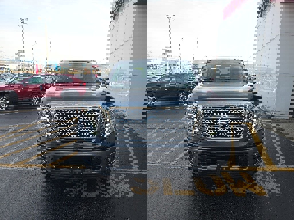 Used 2019 Nissan Titan Platinum Reserve w/ Platinum Utility Package image 12