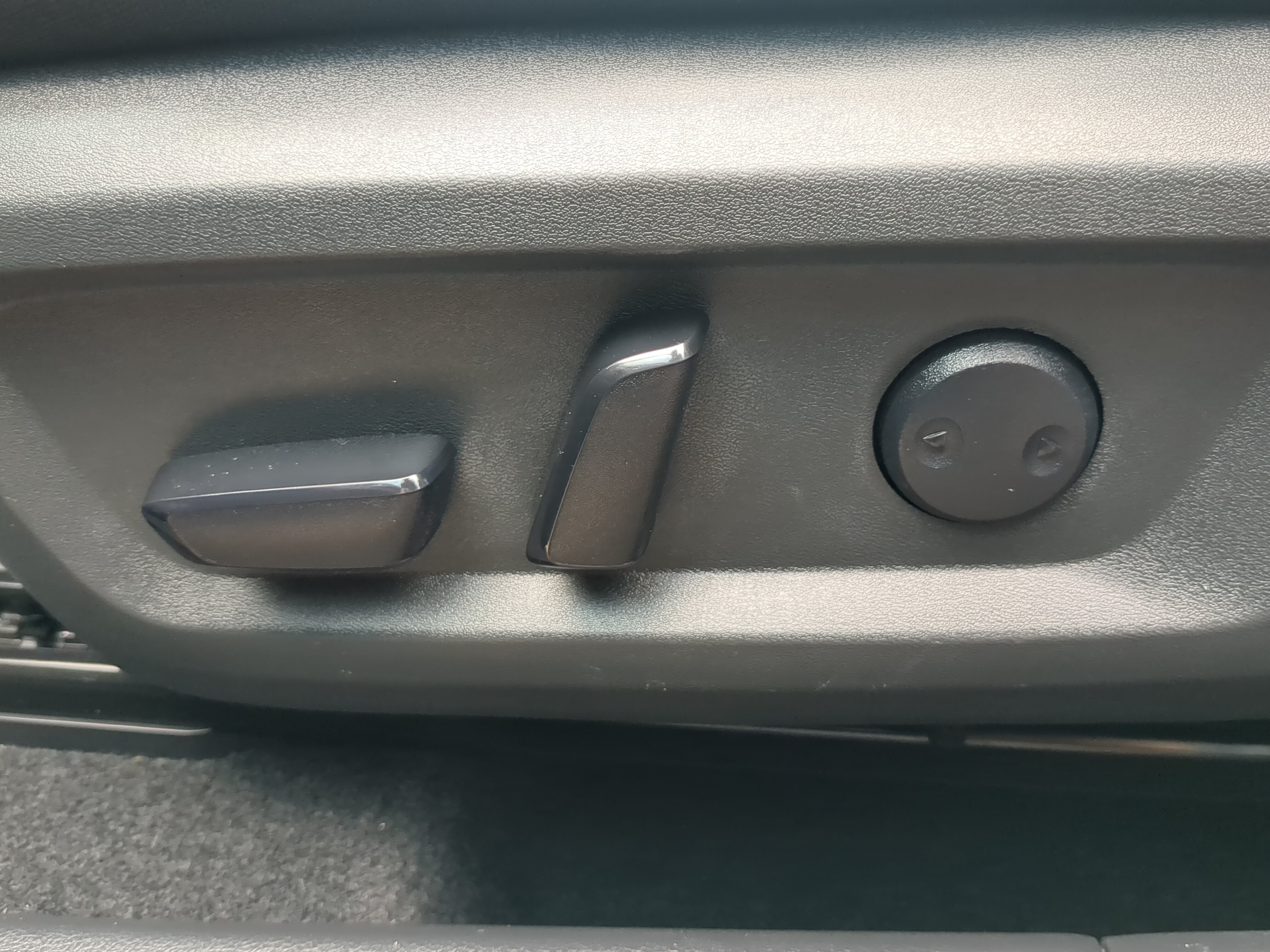 Used 2021 Nissan Rogue SV w/ Premium Package FWD image 29