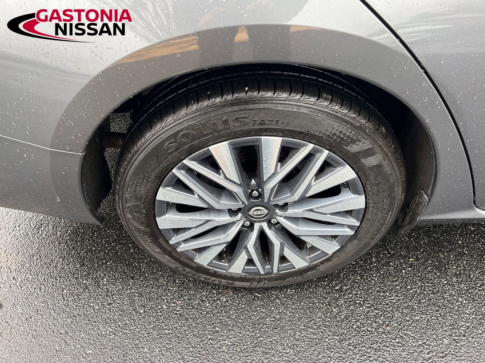 Used 2024 Nissan Altima 2.5 SV image 22