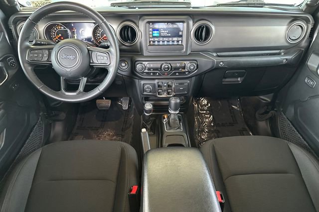 Certified 2022 Jeep Gladiator Sport AWD/4WD image 13