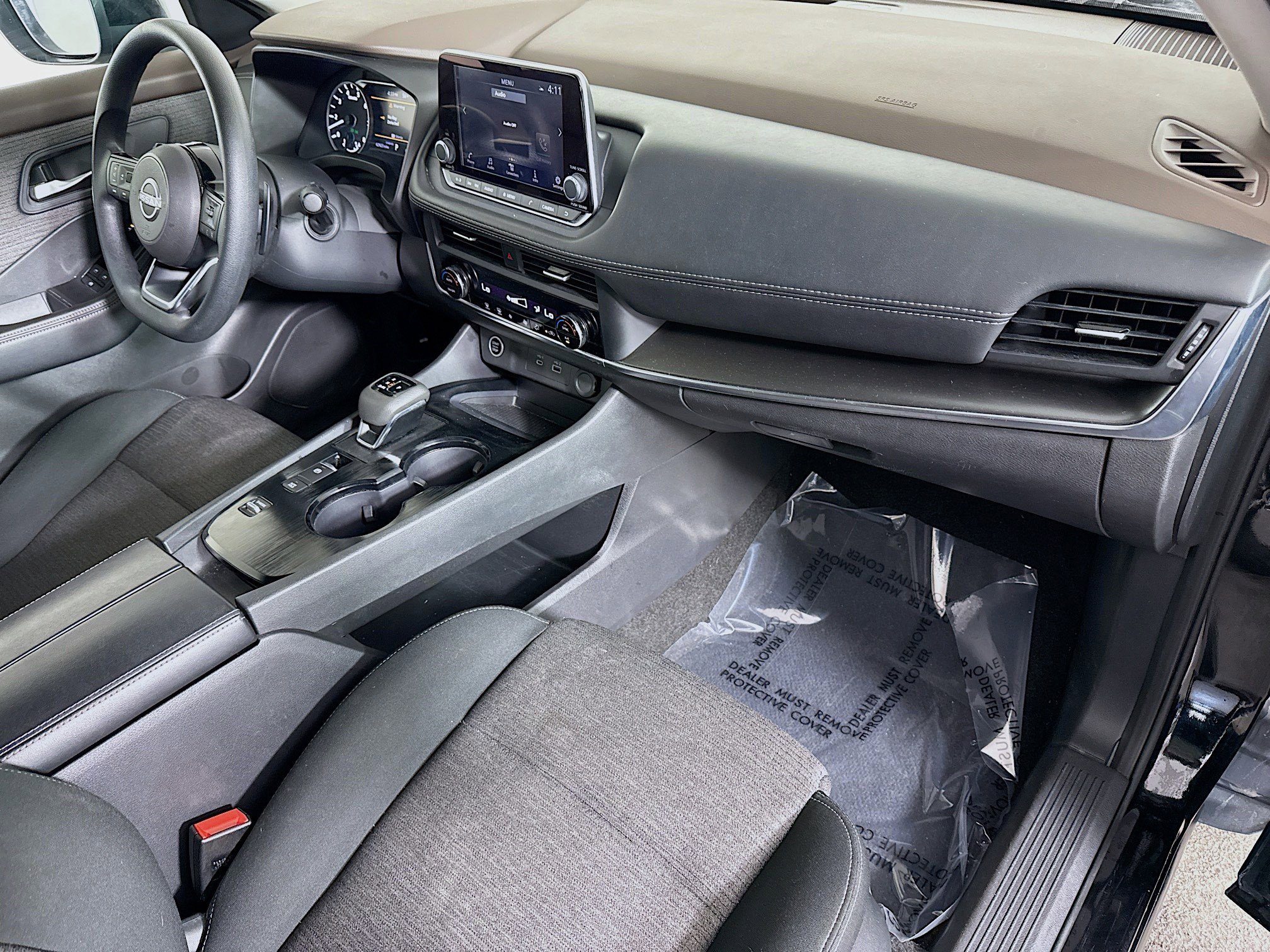 Used 2023 Nissan Rogue SV image 30