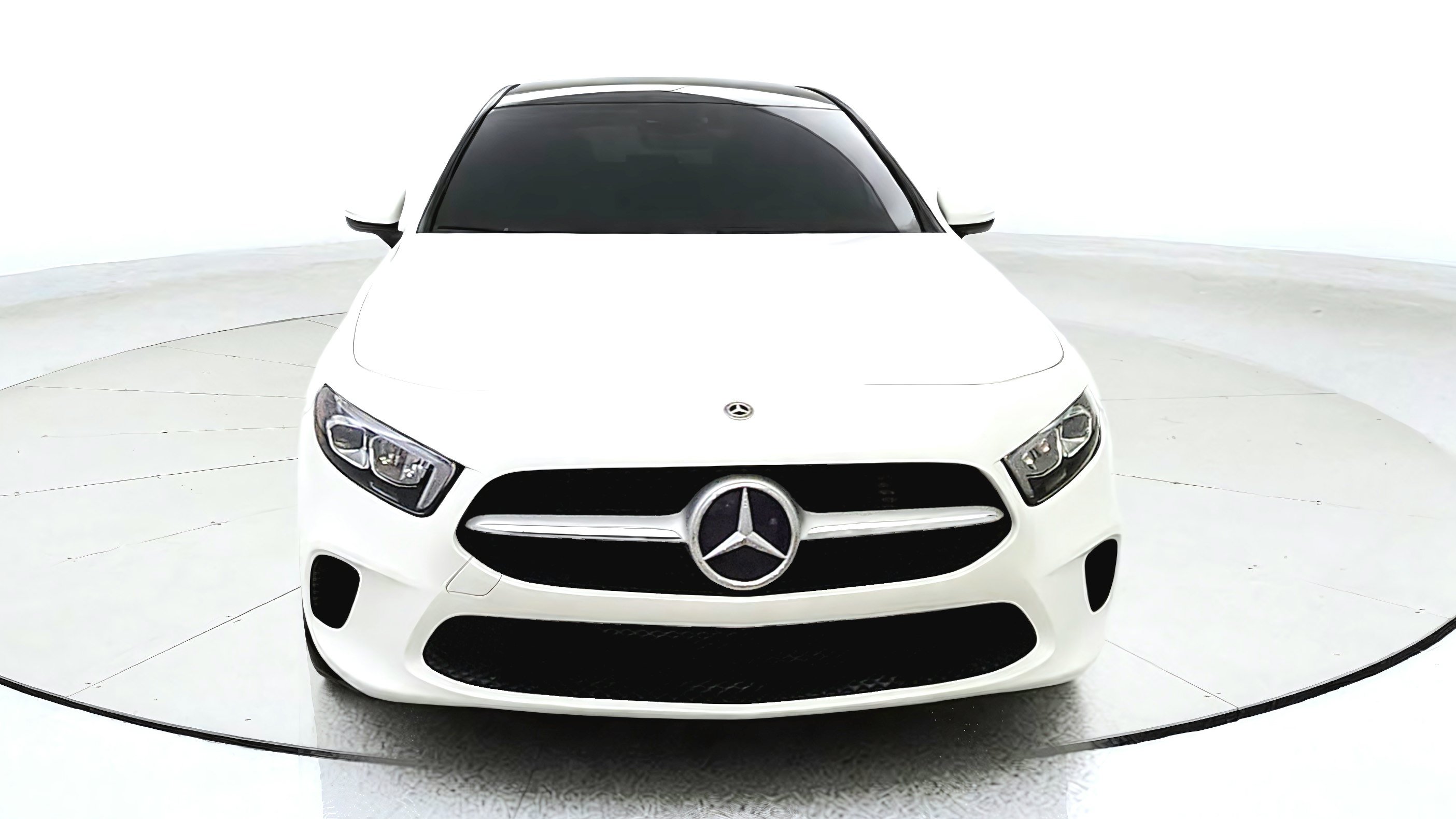 Used 2021 Mercedes-Benz A 220 image 2