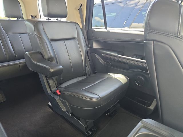 Used 2023 Ford Expedition XLT AWD/4WD image 20