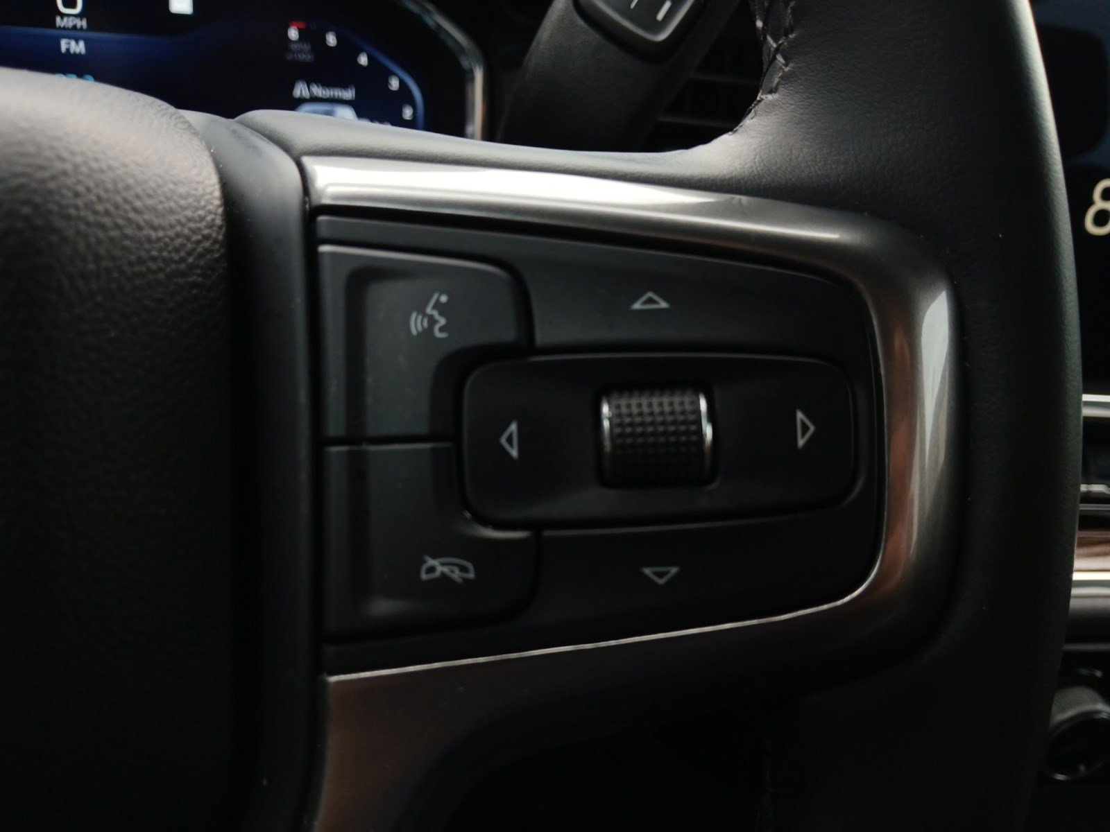 Used 2023 Chevrolet Silverado 1500 LT image 19