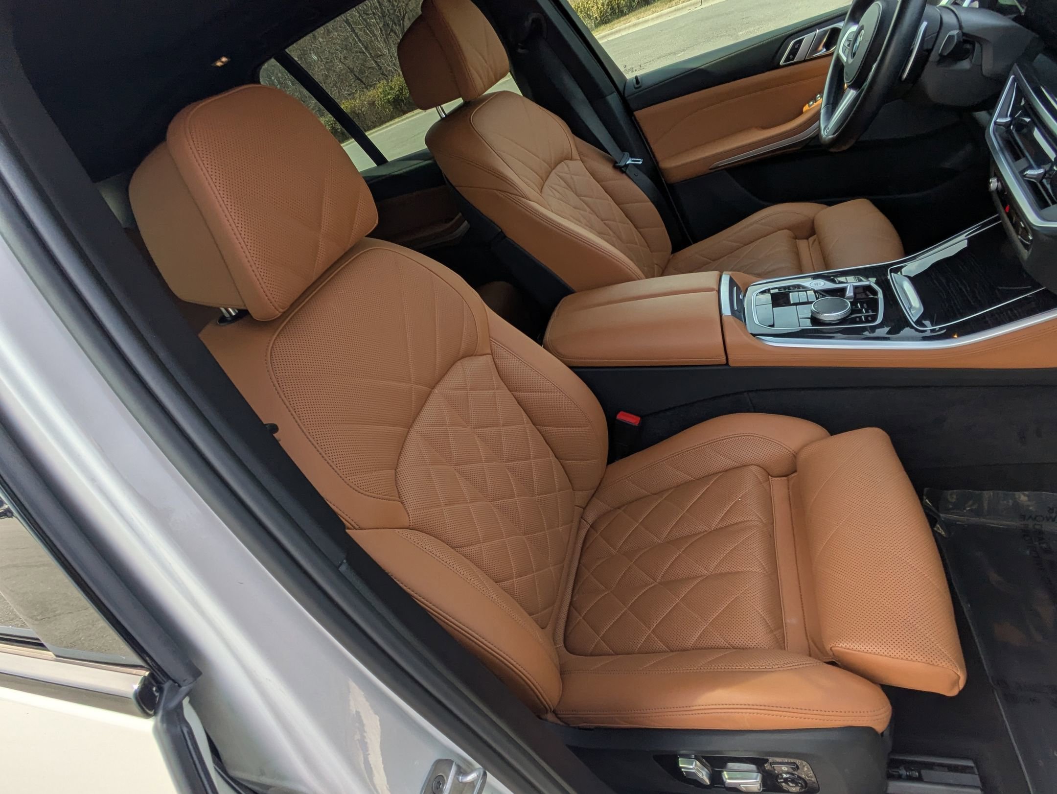 Used 2024 BMW X5 xDrive40i w/ M Sport Package image 31