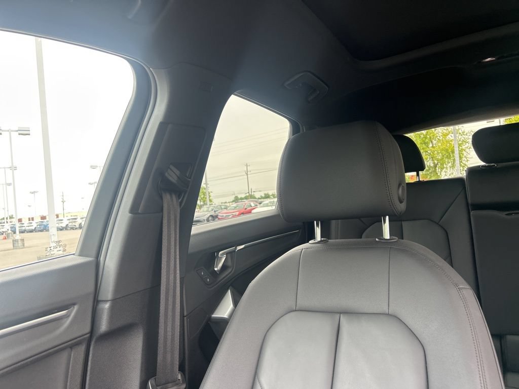 Used 2021 Audi Q3 2.0T Premium w/ Convenience Package AWD/4WD image 24