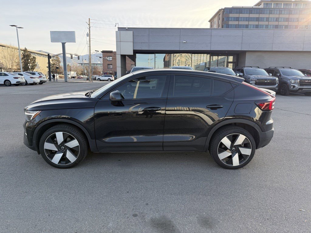 Used 2022 Volvo C40 P8 Recharge Ultimate image 2