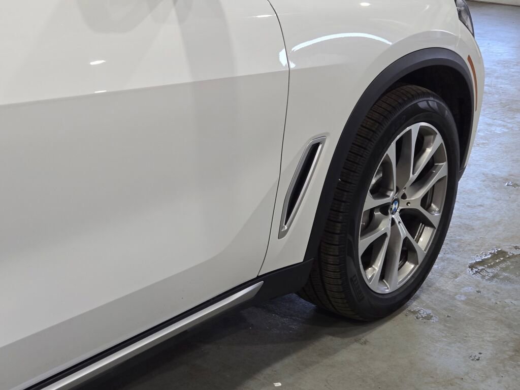 Used 2019 BMW X5 xDrive40i w/ Premium Package image 18