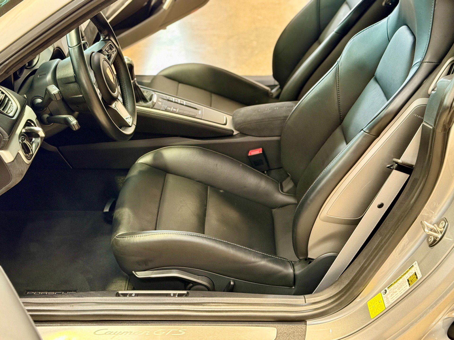 Used 2018 Porsche 718 Cayman GTS image 35