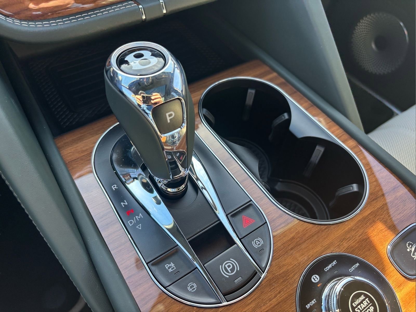 New 2025 Bentley Bentayga Extended Wheelbase image 40
