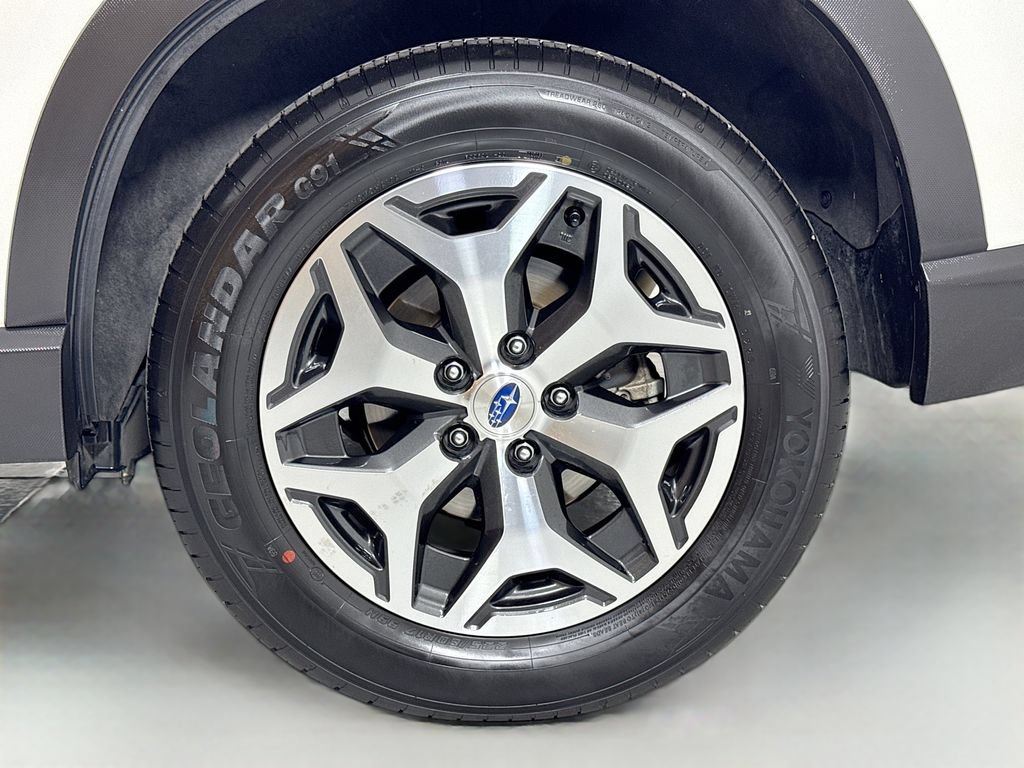 Used 2022 Subaru Forester Premium AWD/4WD image 9