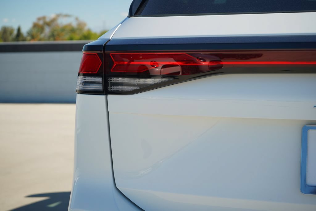 New 2026 Volkswagen Tiguan S FWD image 8