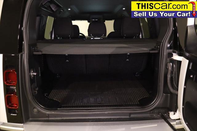 Used 2022 Land Rover Defender 110 image 29