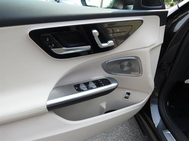 Used 2026 Mercedes-Benz C 300 4MATIC Sedan image 9