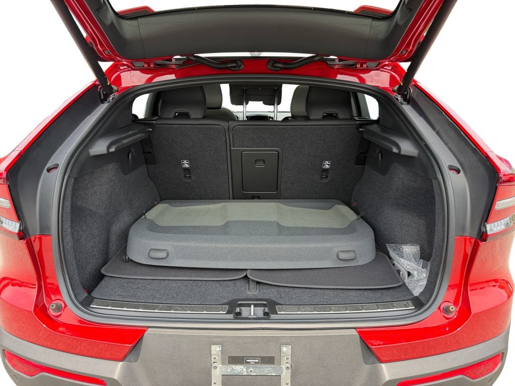 Certified 2023 Volvo C40 P8 Recharge Ultimate AWD/4WD image 11