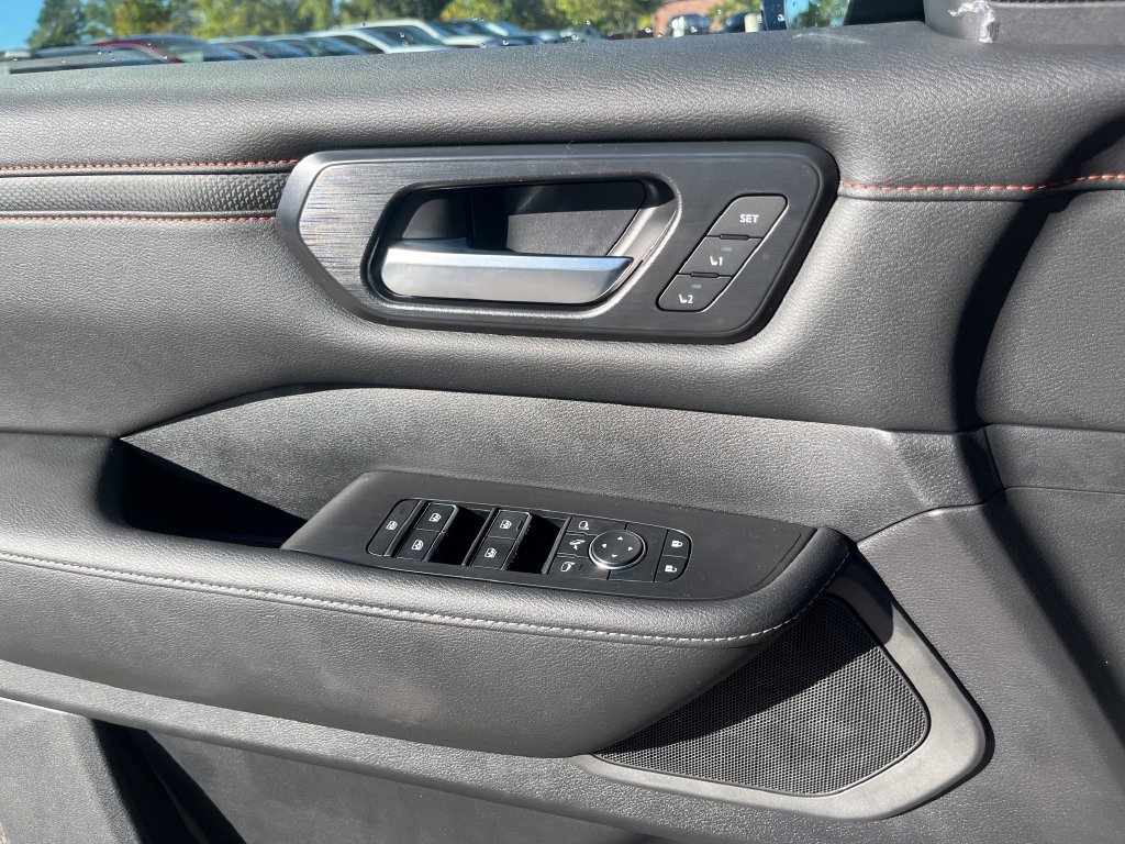 New 2026 Nissan Armada PRO-4X AWD/4WD image 14