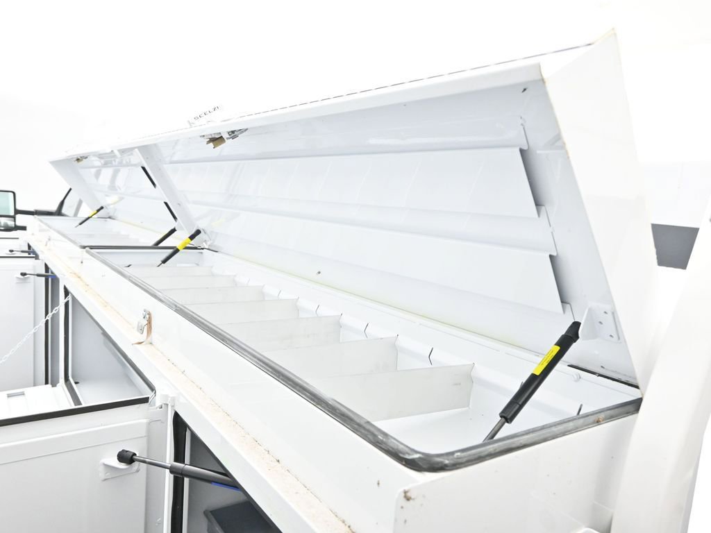 New 2025 Ford F450 XL w/ XL Chrome Package RWD image 20