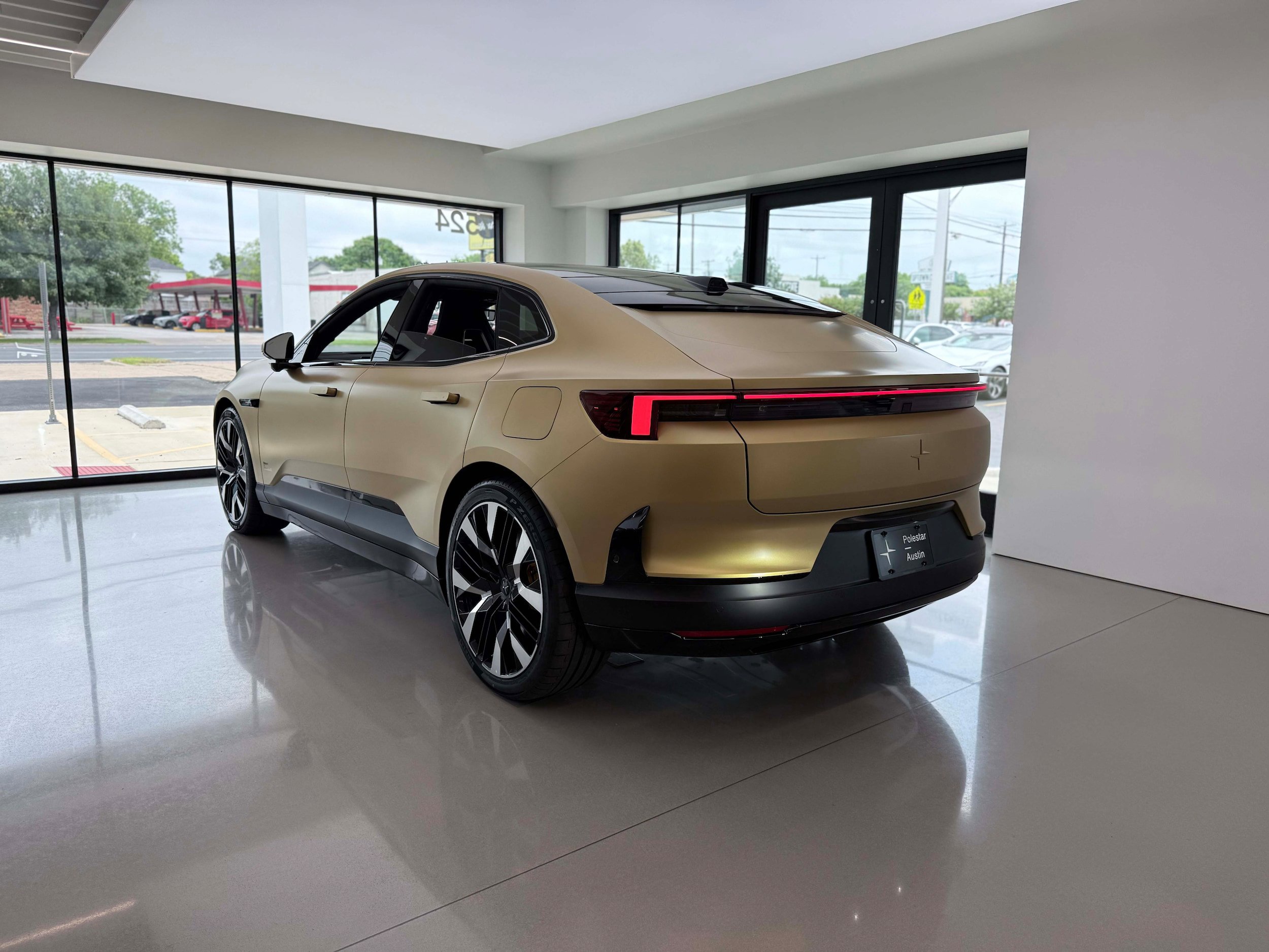 New 2026 Polestar Polestar 4 w/ Performance Pack AWD/4WD image 3