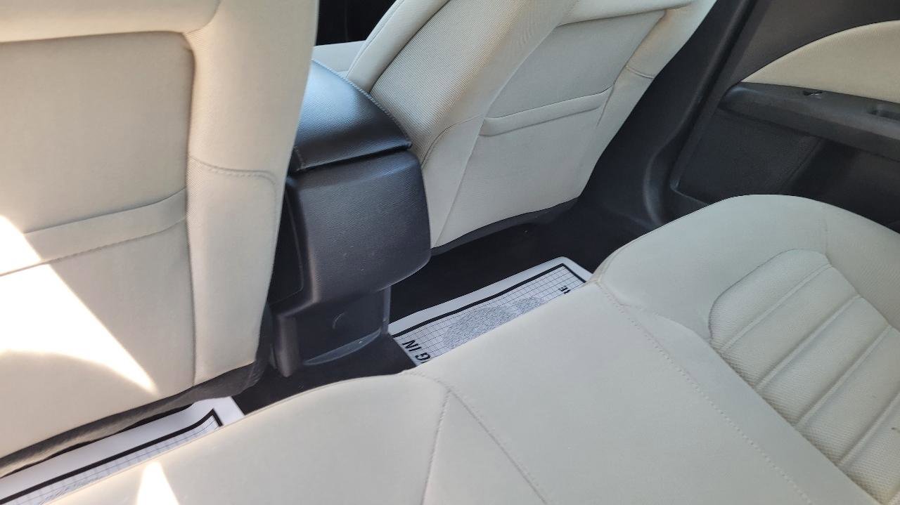Used 2018 Ford Fusion S FWD image 13