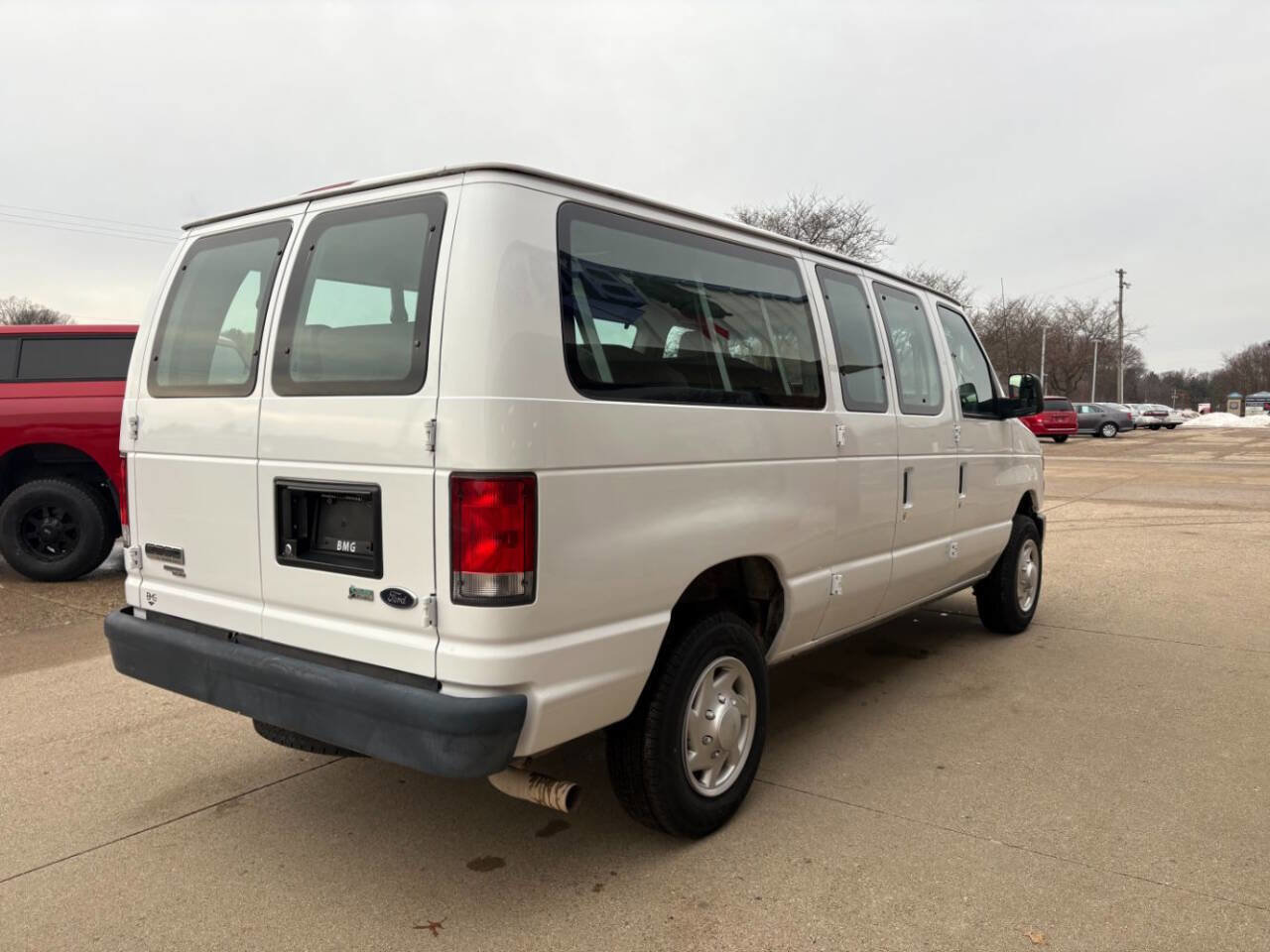 Used 2013 Ford E-350 and Econoline 350 XL image 5