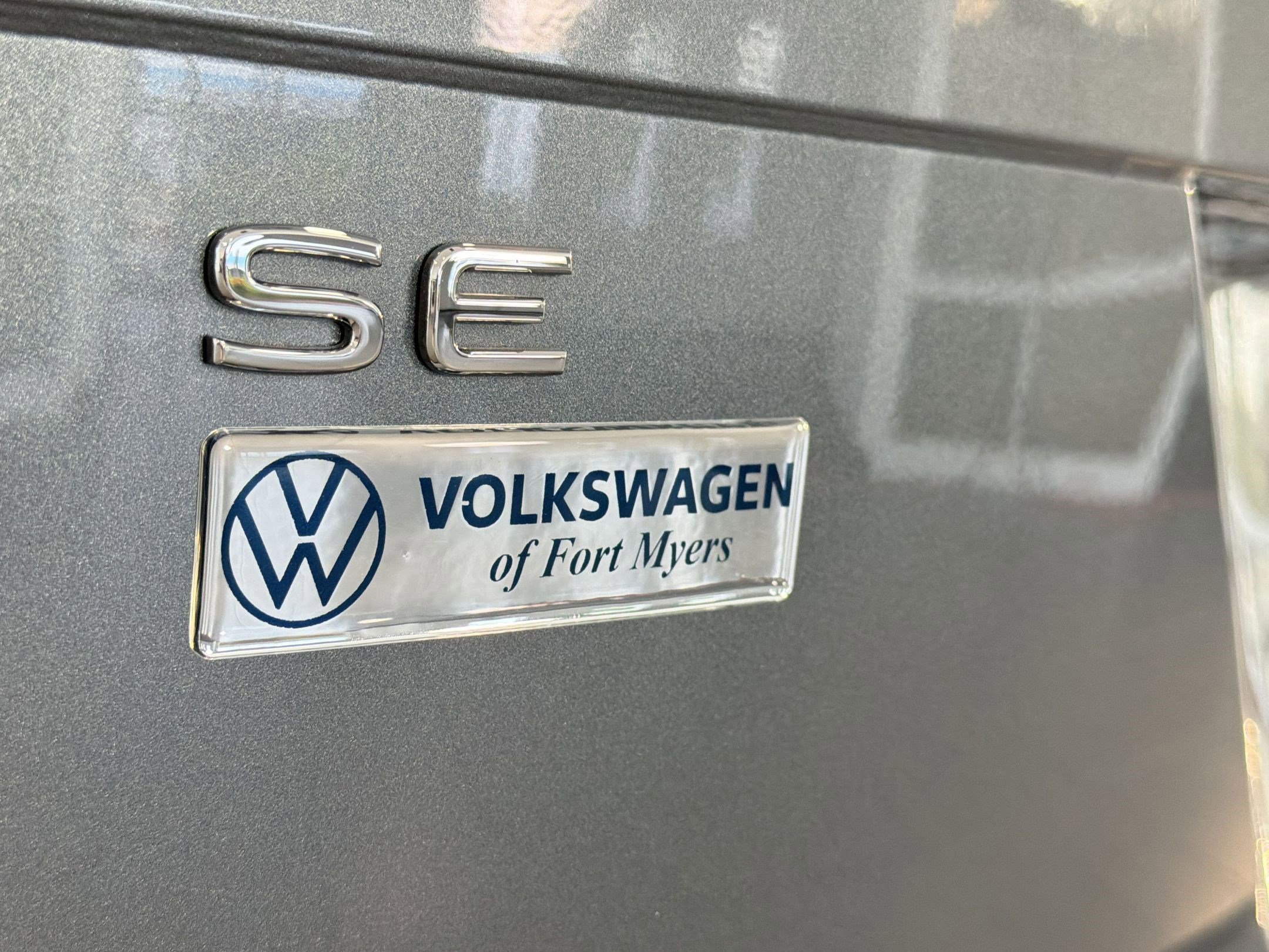 Used 2023 Volkswagen Tiguan SE FWD image 34