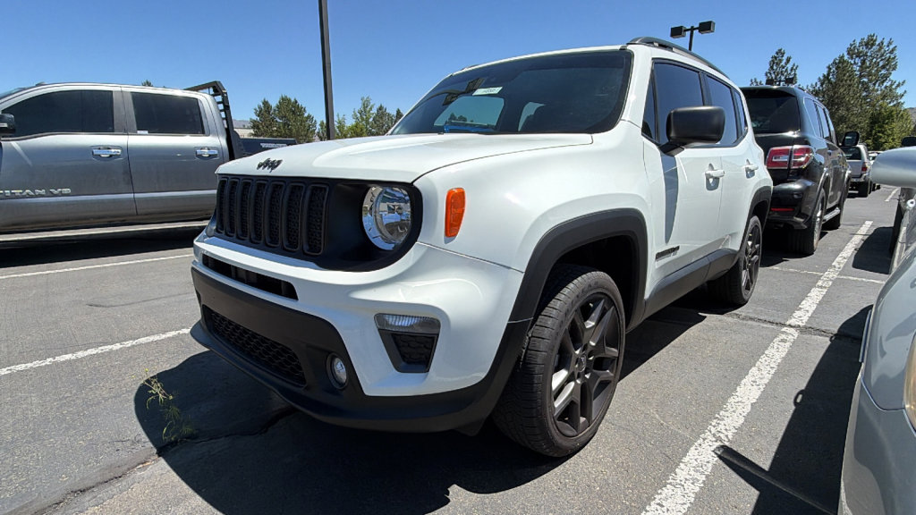 Used 2021 Jeep Renegade Latitude AWD/4WD image 4