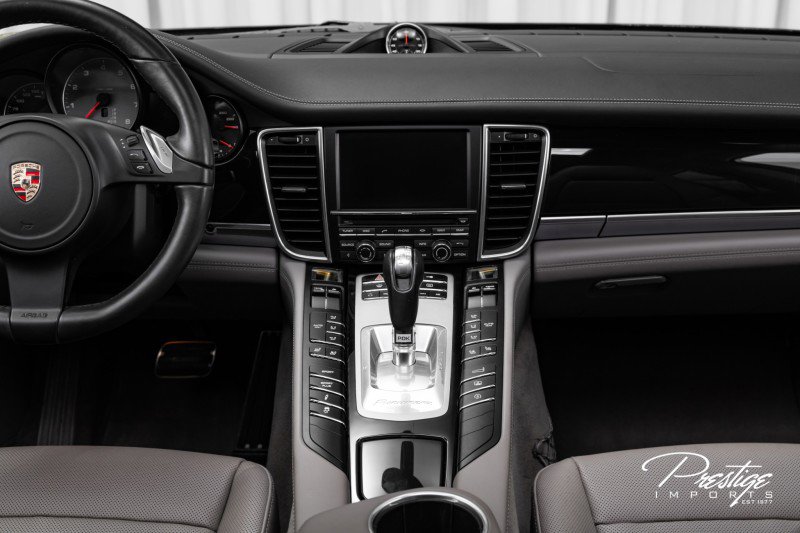 Used 2010 Porsche Panamera S image 32