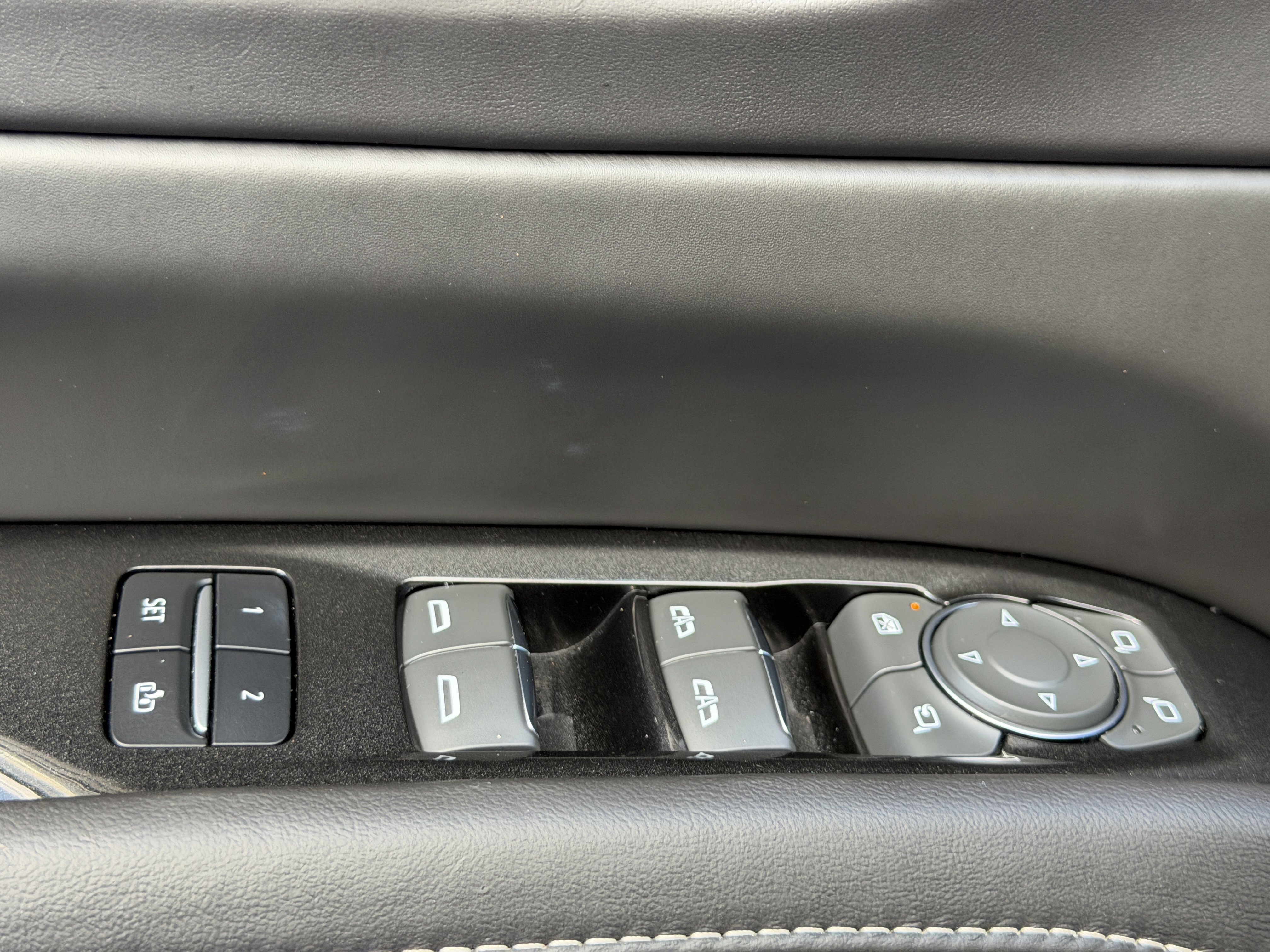 Certified 2023 Cadillac Escalade Premium Luxury Platinum w/ LPO, Radiant Package image 19