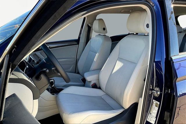 Used 2022 Volkswagen Tiguan SE image 27