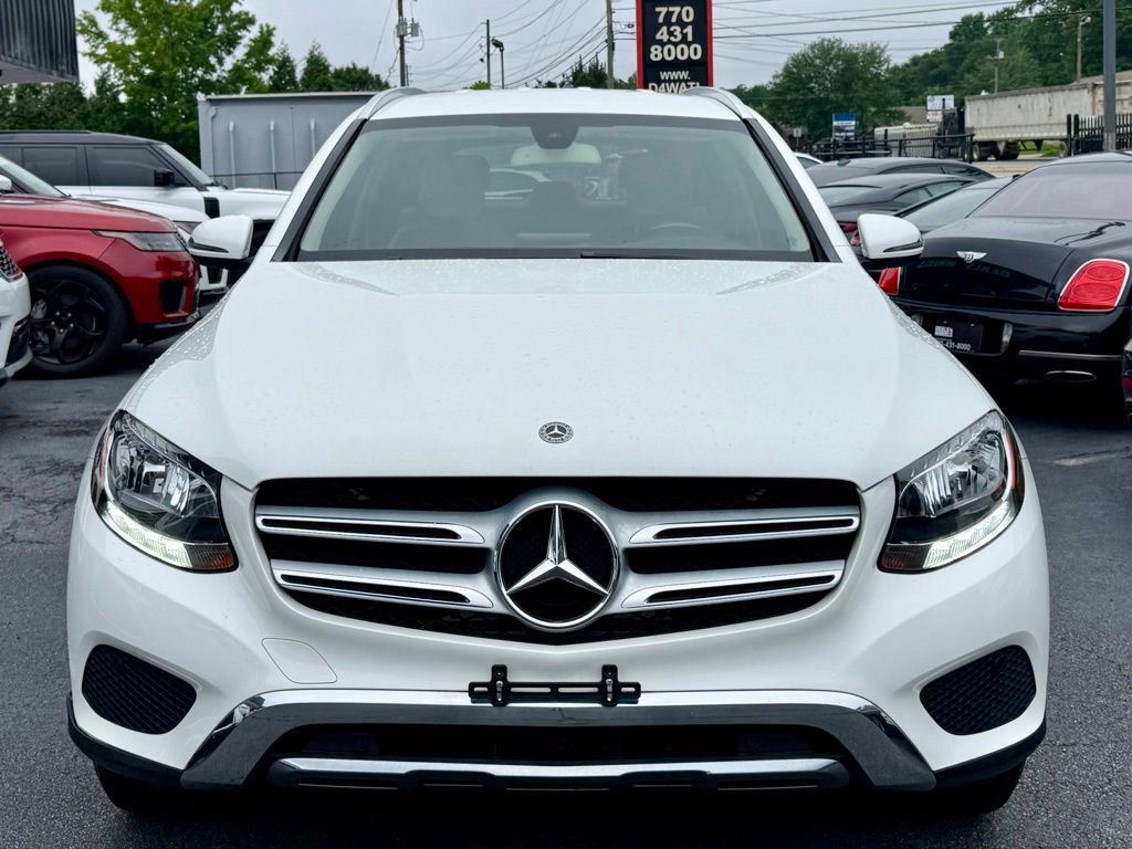 Used 2019 Mercedes-Benz GLC 300 4MATIC image 2