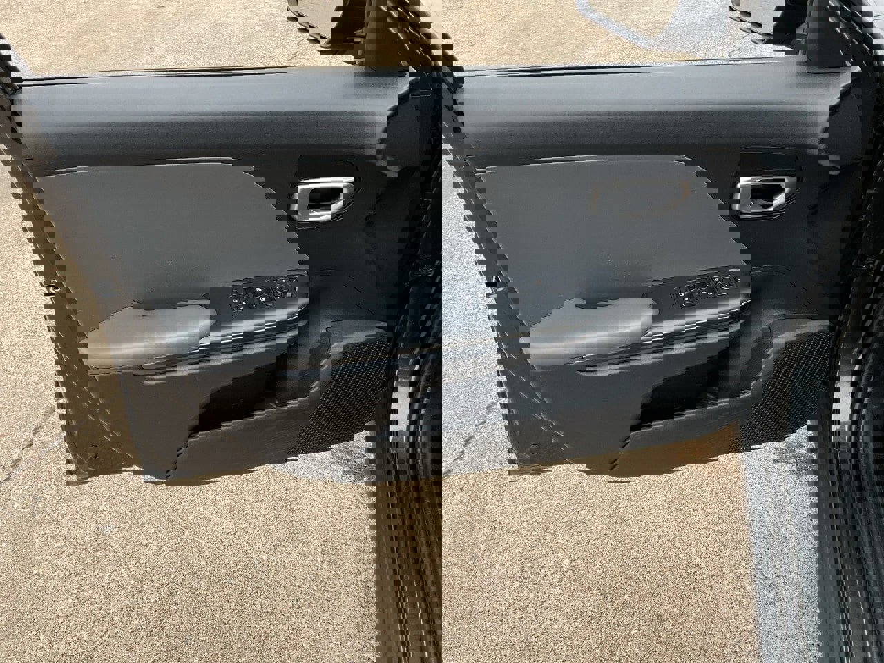 Used 2025 Kia K4 LXS image 13