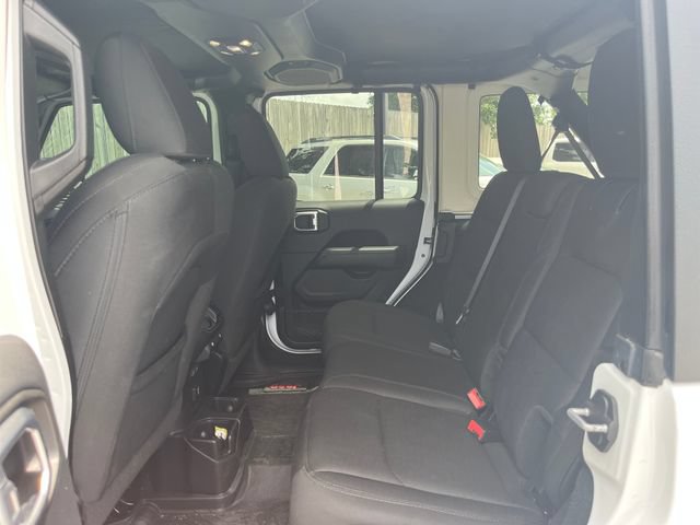 Used 2019 Jeep Wrangler Unlimited Sahara AWD/4WD image 20