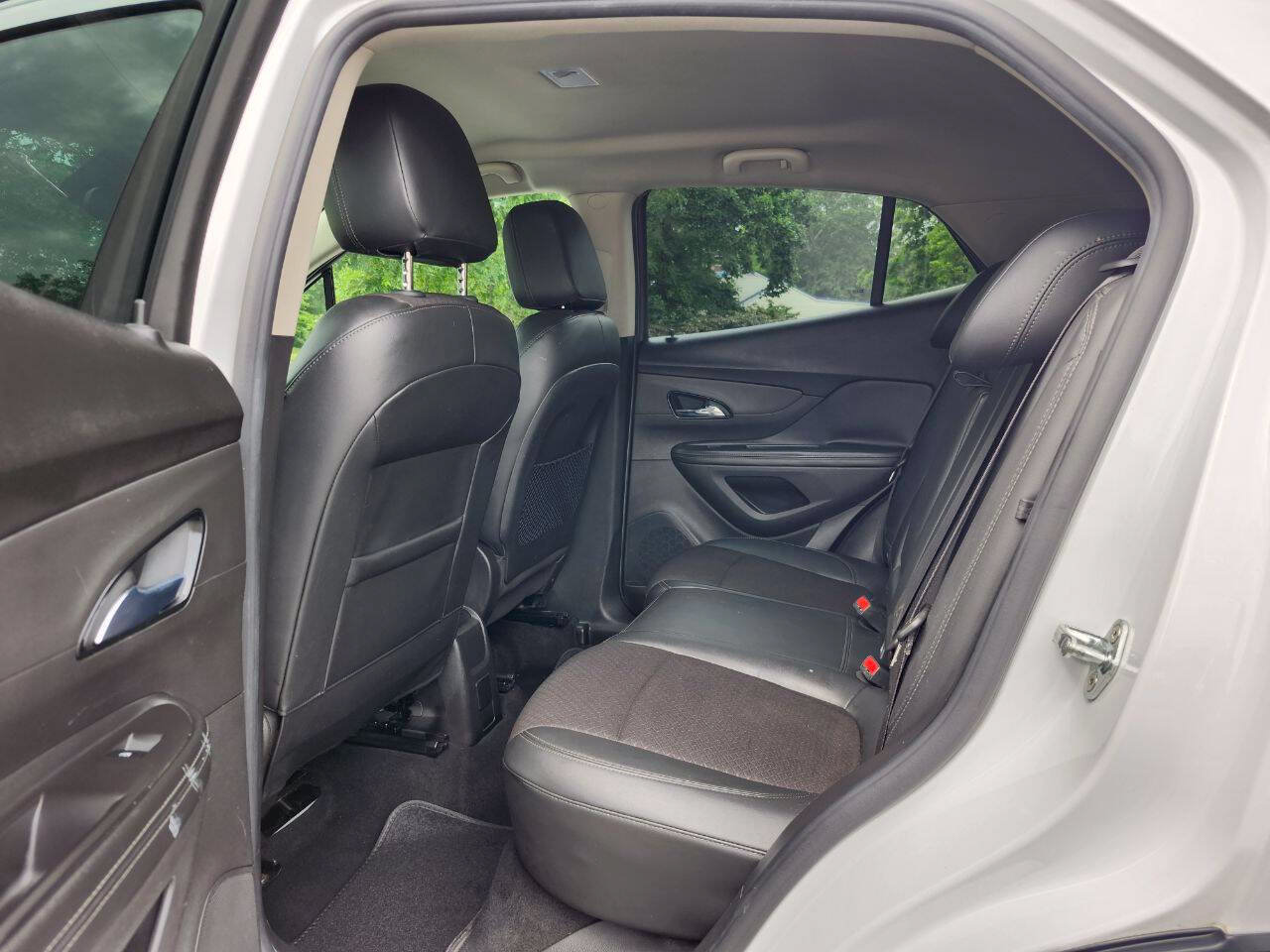 Used 2019 Buick Encore Preferred FWD image 5