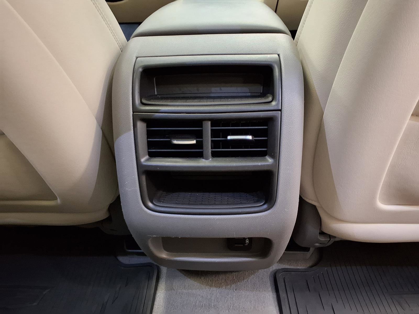 Used 2019 Cadillac XT5 Luxury FWD image 13