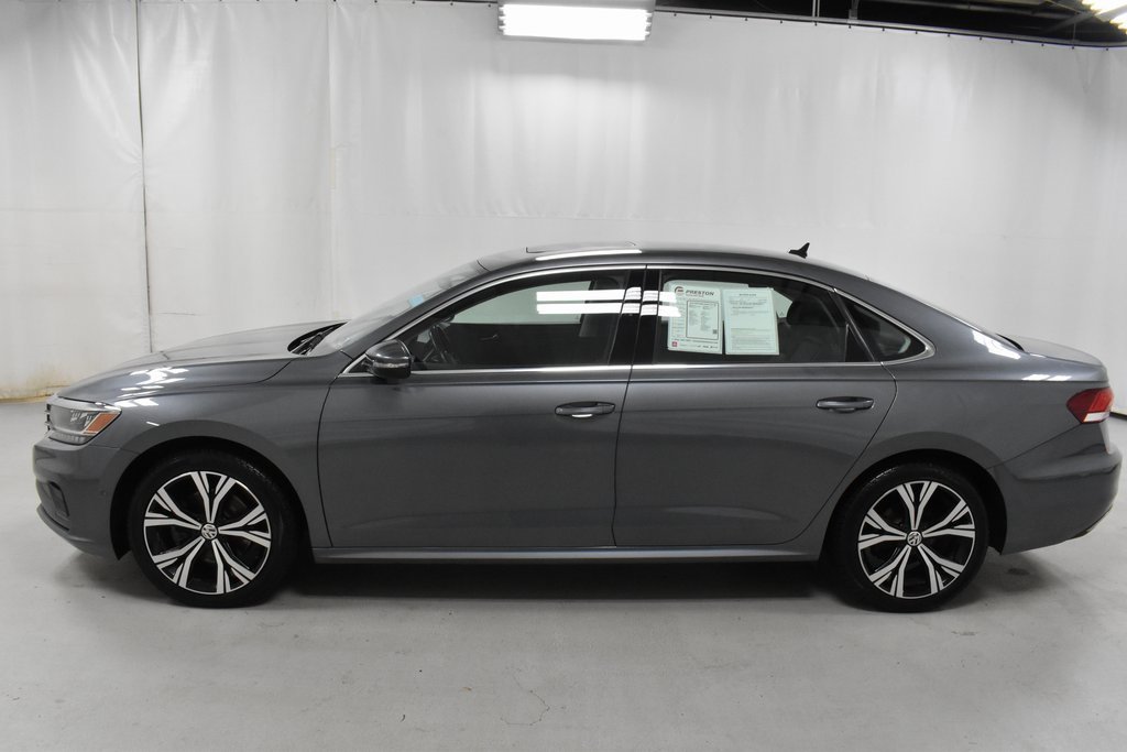 Used 2020 Volkswagen Passat 2.0T SEL image 8