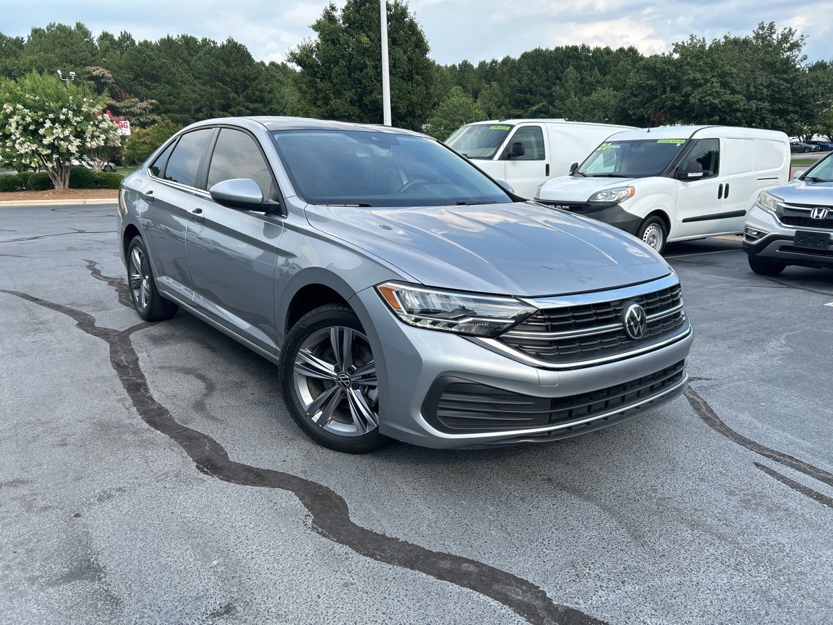 Used 2023 Volkswagen Jetta SE
