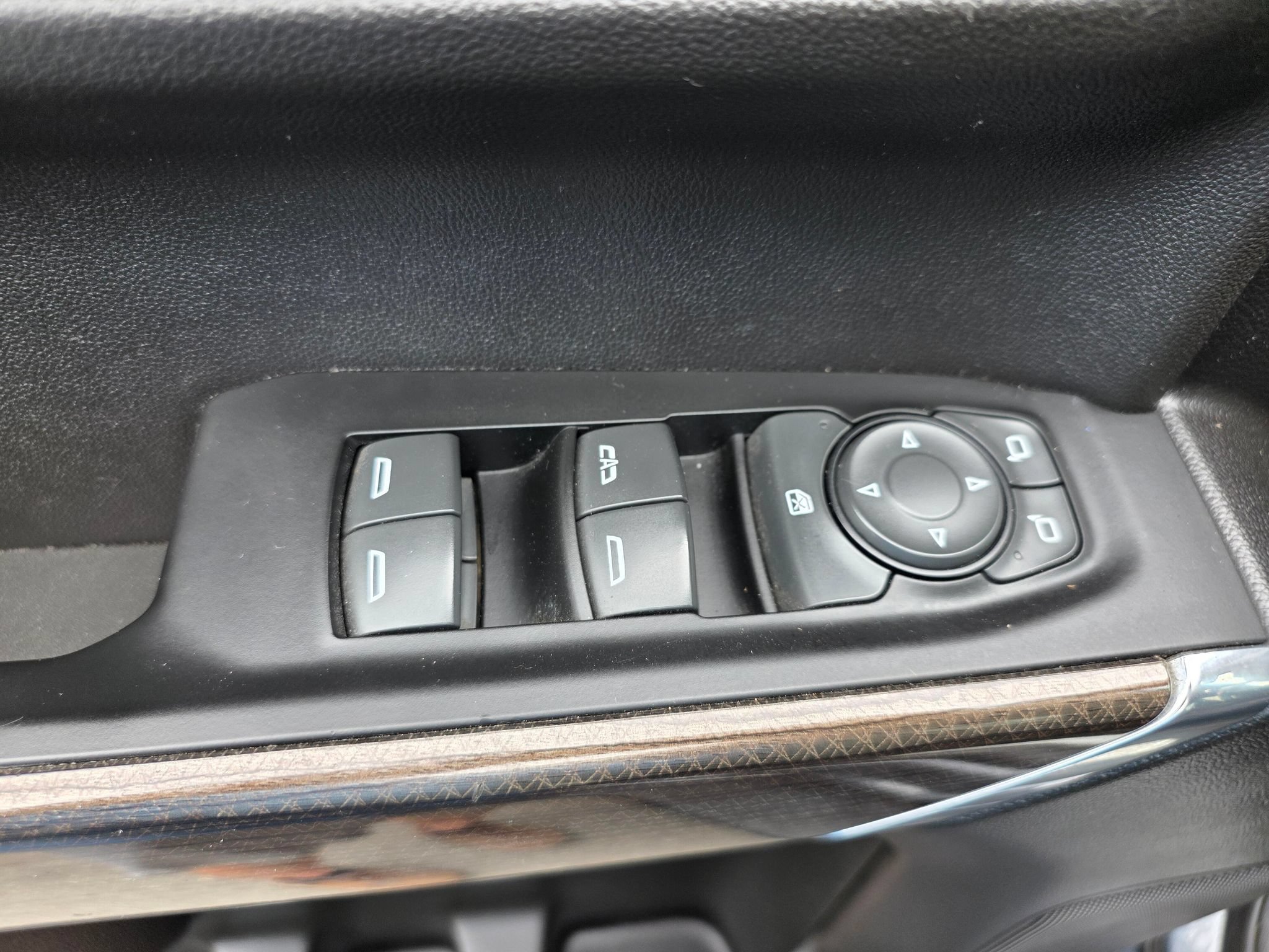 Used 2022 Chevrolet Silverado 1500 LT Trail Boss w/ Bed Protection Package AWD/4WD image 25